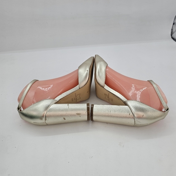 Marc Fisher Arnette Pointy Toe Ankle Strap Block Heel Pumps Gold Leather Sz 6.5 - Picture 9 of 14